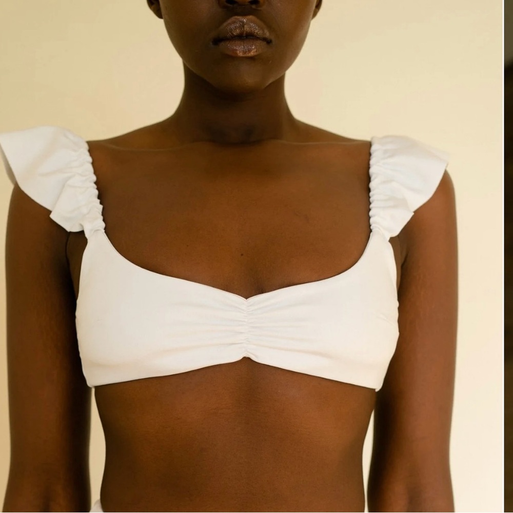 Londre Ruffle Top NWT